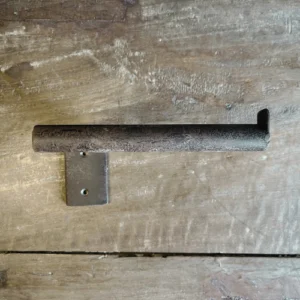 Stijl je landelijke of industriele stijl toilet af met deze stoere oud bruine toiletrolhouder