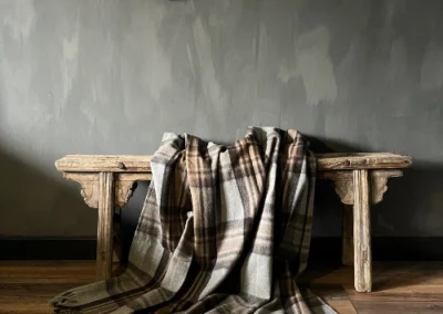 Verrijk je interieur met de prachtige en luxe wollen plaids met een Schots ruitje