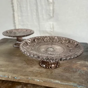 taart plateaus voor een gezellige tafelstyling
